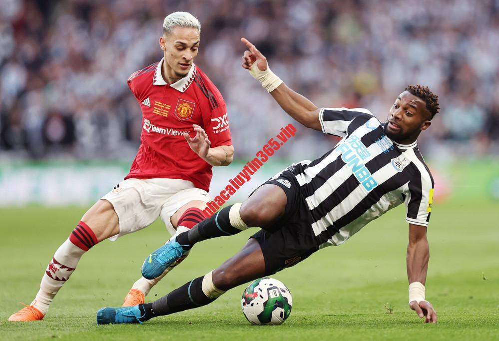 Soi kèo phạt góc MU vs Newcastle, 03h15 ngày 2/11 - Cúp Liên Đoàn Anh soi keo phat goc mu vs newcastle 03h15 ngay 2 11 cup lien doan anh 1